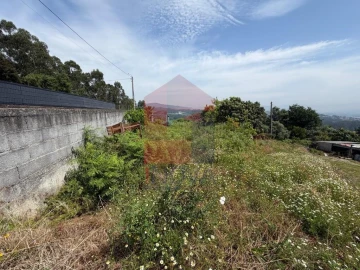 Moradia T3 para Venda em Vila Verde e Barbudo