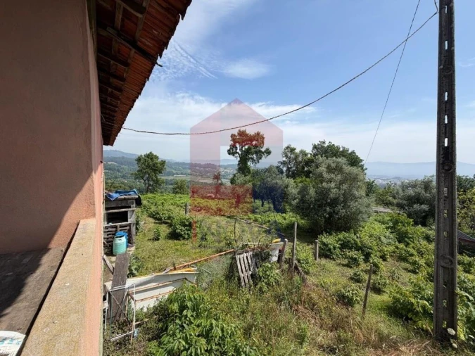 Moradia T3 para Venda em Vila Verde e Barbudo Foto 9