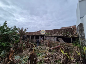 Moradia para Venda em Lagoa (Santa Cruz)