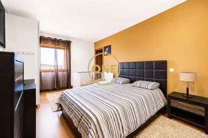 Apartamento T3 para Venda em Gondifelos, Cavalões e Outiz