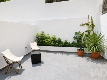 Apartamento T2 para Arrendamento em Penha de França