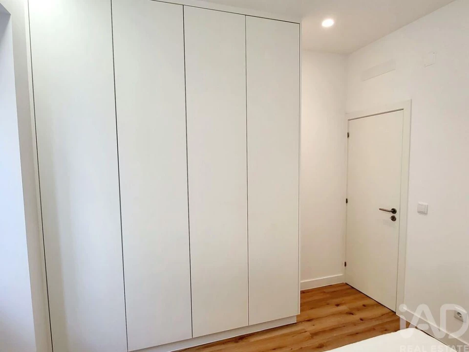Apartamento T2 para Arrendamento em Penha de França Foto 12