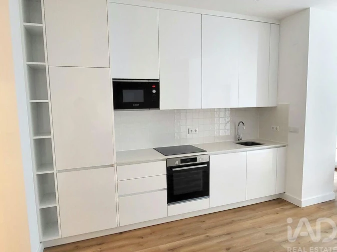 Apartamento T2 para Arrendamento em Penha de França Foto 7