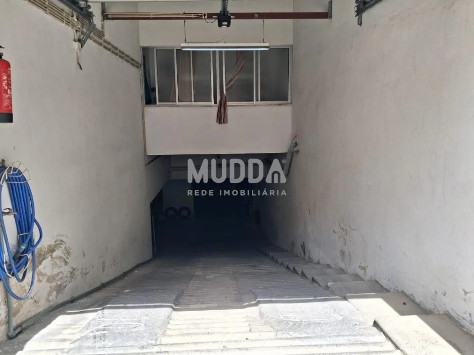 Garagem para Venda em Caldas da Rainha - Santo Onofre e Serra do Bouro Foto 1