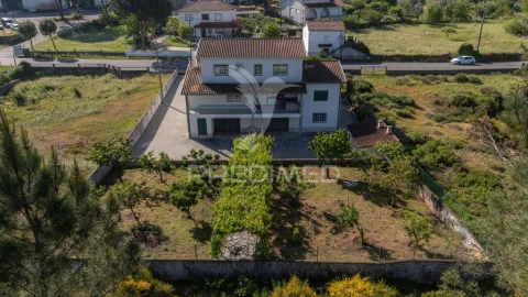 Moradia T5 para Venda em Côja e Barril de Alva