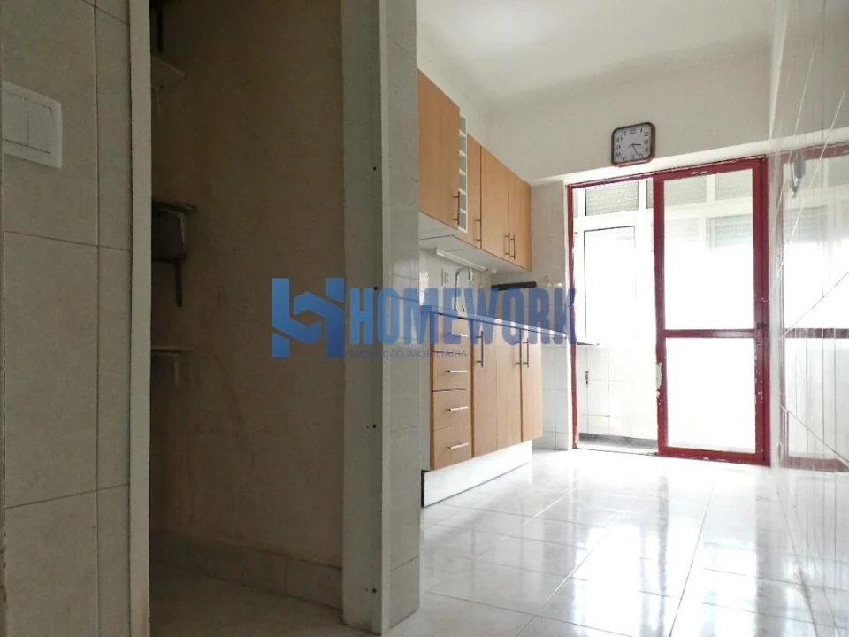 Apartamento T3 para Venda em Seixal, Arrentela e Aldeia de Paio Pires Foto 15