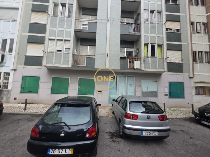Garagem para Venda em Cacém e São Marcos