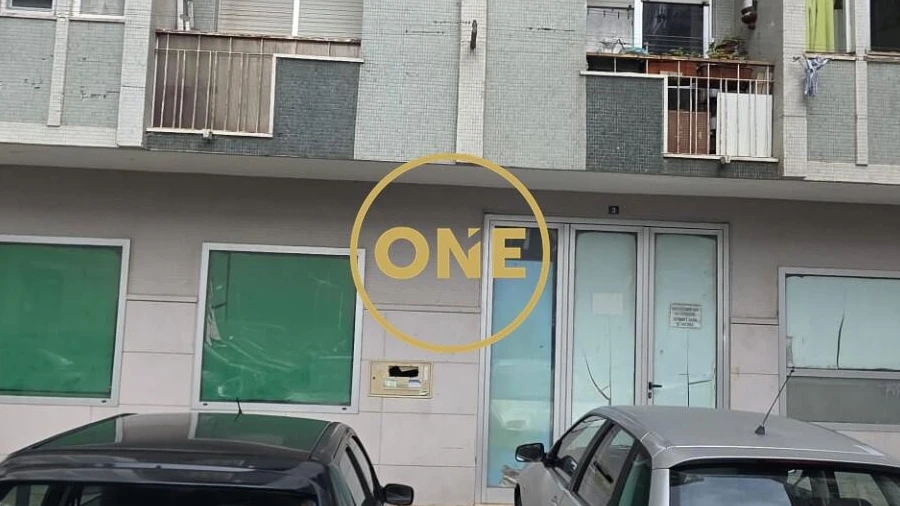 Garagem para Venda em Cacém e São Marcos