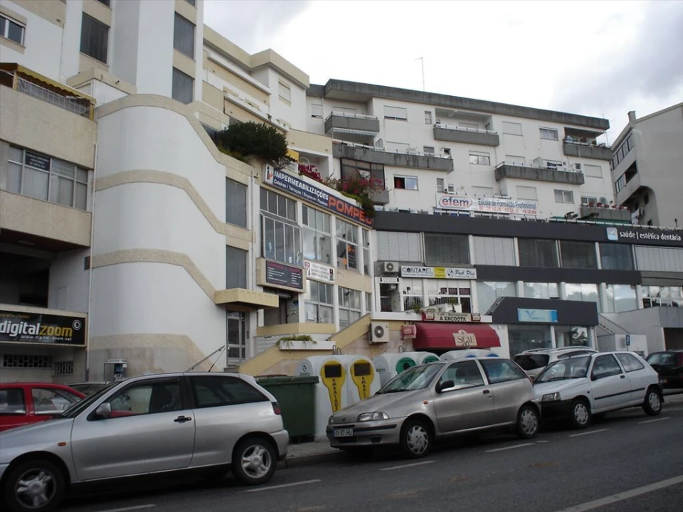 Loja para Venda em Leiria, Pousos, Barreira e Cortes Foto 2