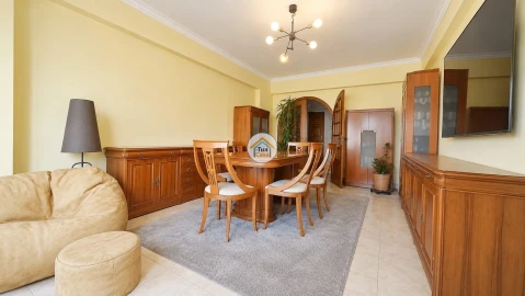 Apartamento T4 para Venda em Algueirão-Mem Martins