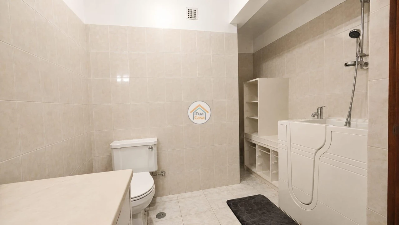Apartamento T4 para Venda em Algueirão-Mem Martins Foto 24