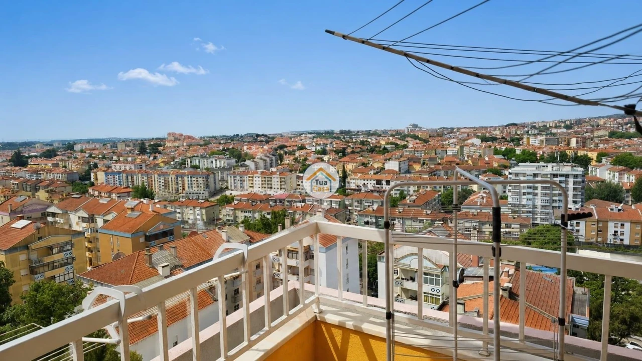 Apartamento T4 para Venda em Algueirão-Mem Martins Foto 13