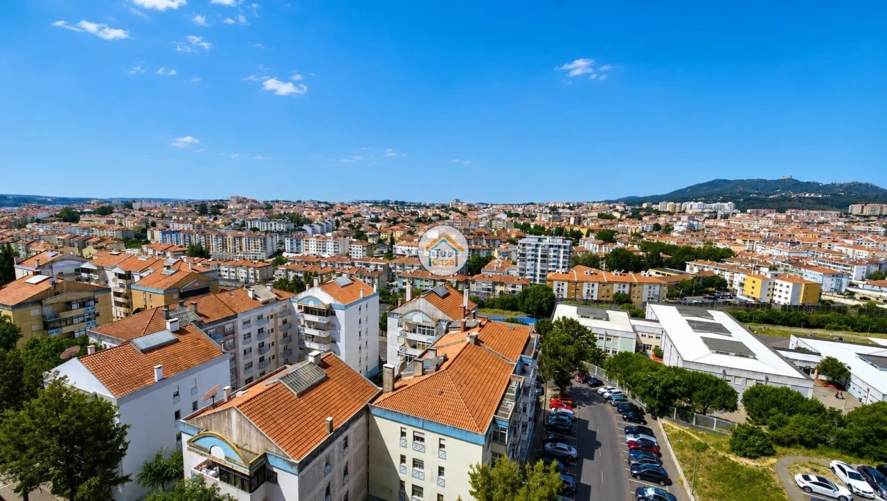 Apartamento T4 para Venda em Algueirão-Mem Martins Foto 23