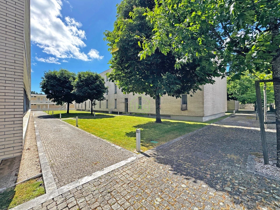 Apartamento T2 para Venda em Vilar de Pinheiro Foto 19