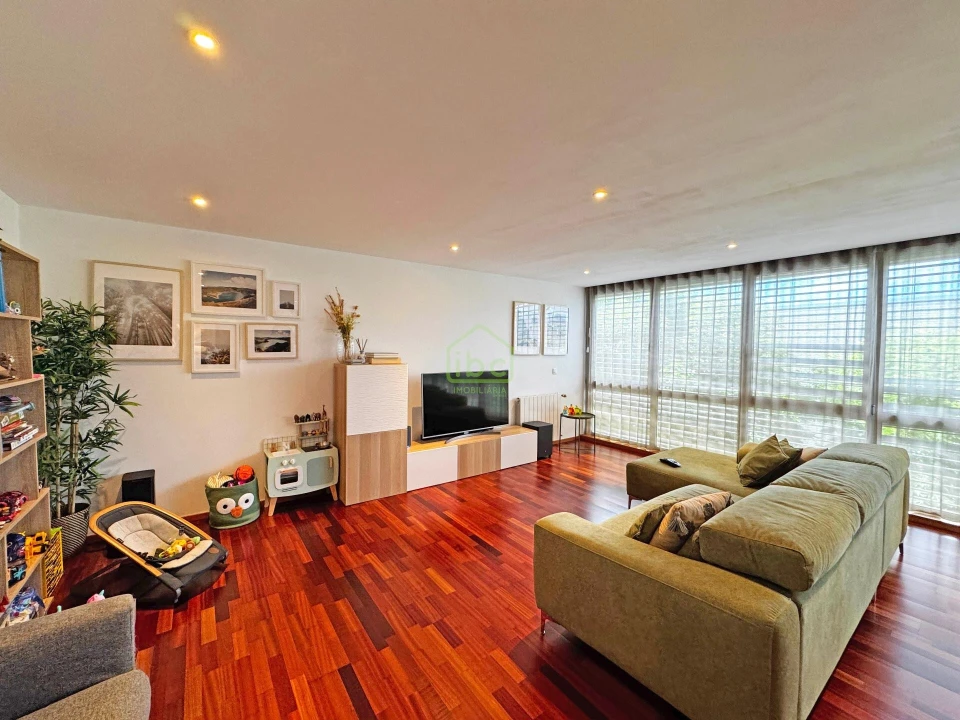 Apartamento T2 para Venda em Vilar de Pinheiro Foto 2