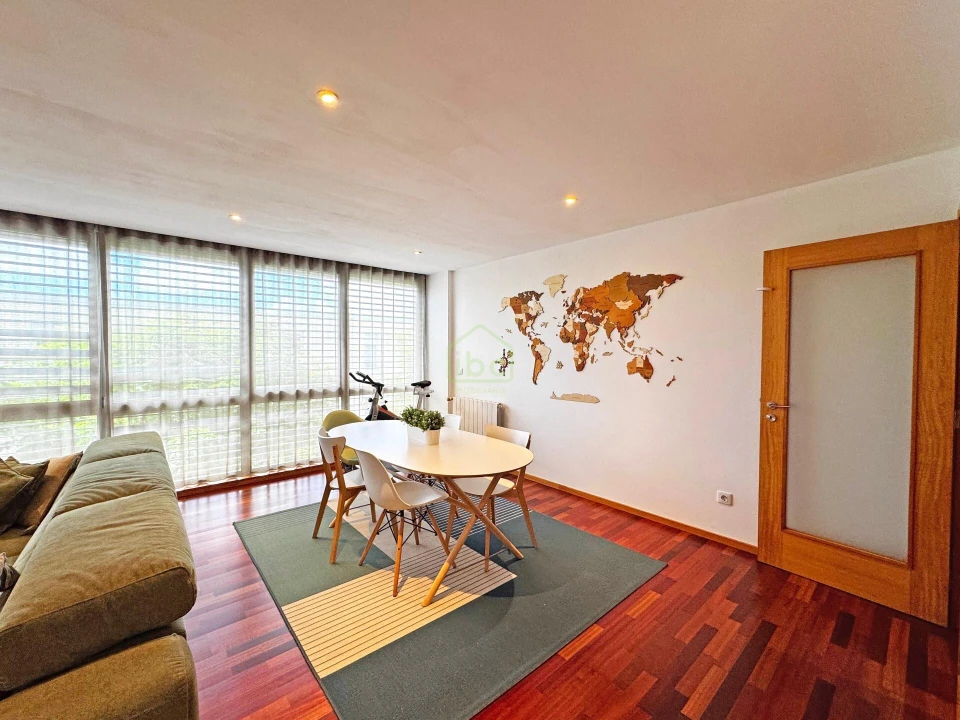 Apartamento T2 para Venda em Vilar de Pinheiro Foto 5