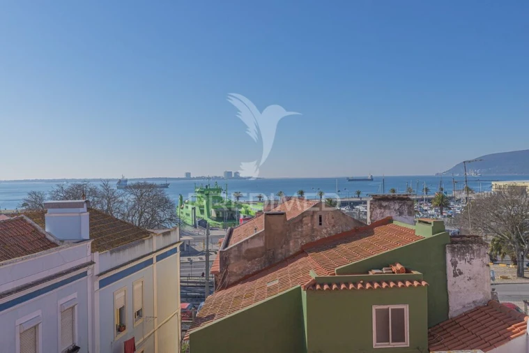 Prédio para Venda em Setubal (São Sebastião) Foto 2