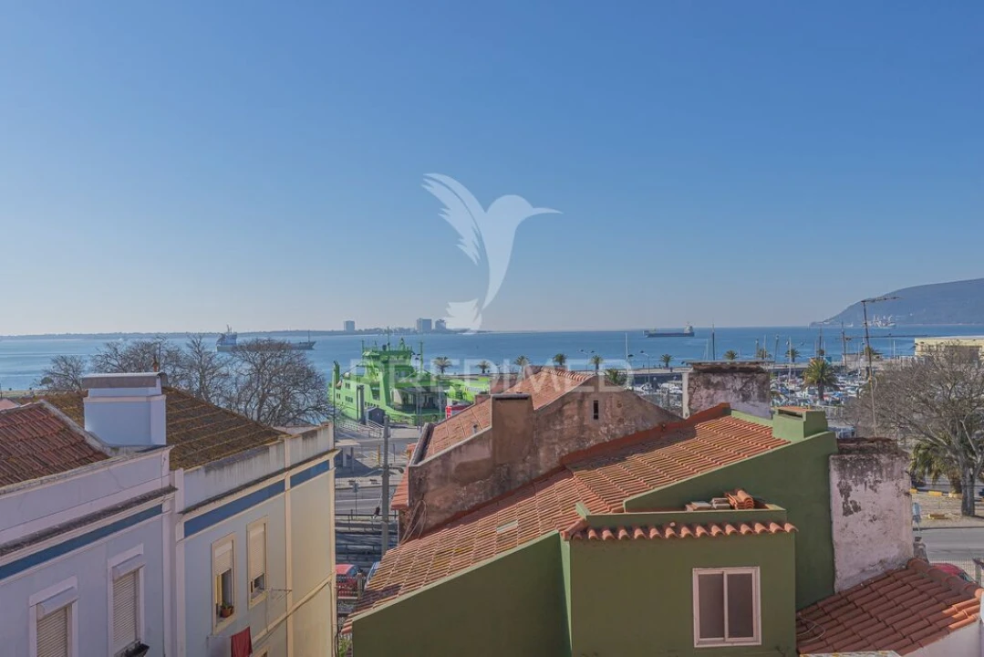 Prédio para Venda em Setubal (São Sebastião) Foto 2