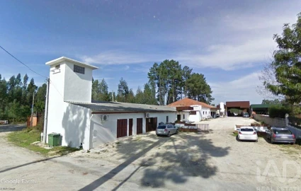 Armazém para Venda em Vilarinho do Bairro