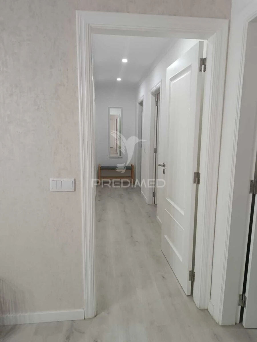 Apartamento T4 para Venda em Peso da Régua e Godim Foto 2