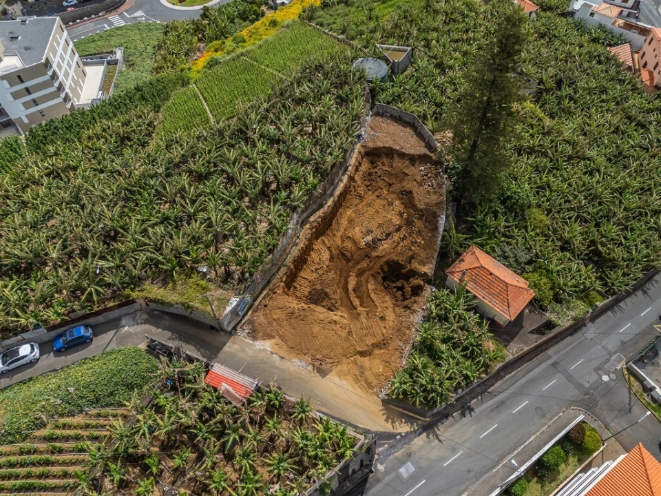 Apartamento T2 para Venda em Camara de Lobos Foto 22