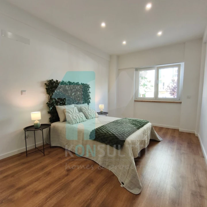 Apartamento T2 para Venda em Benfica Foto 19