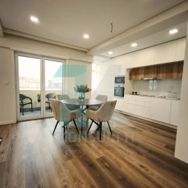 Apartamento T3 para Venda em Benfica