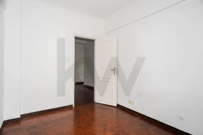 Apartamento T3 para Venda em Benfica