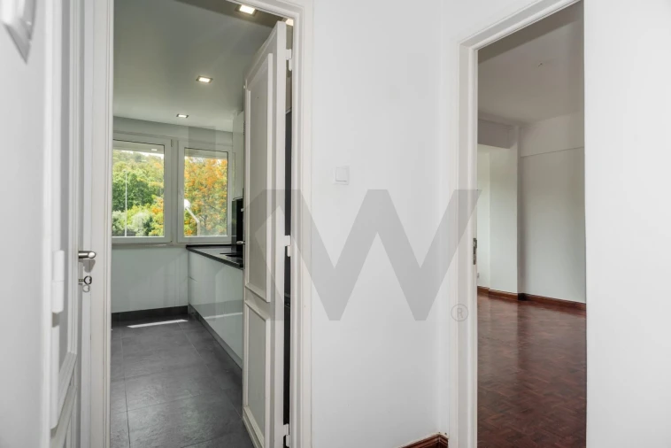 Apartamento T3 para Venda em Benfica Foto 6