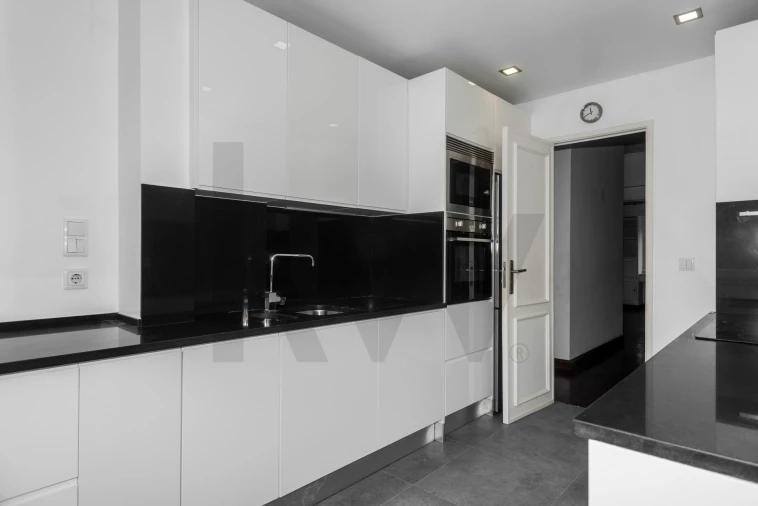 Apartamento T3 para Venda em Benfica Foto 4