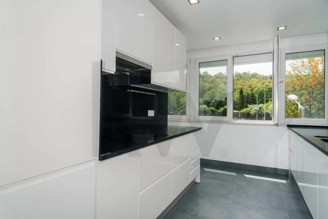 Apartamento T3 para Venda em Benfica Foto 1