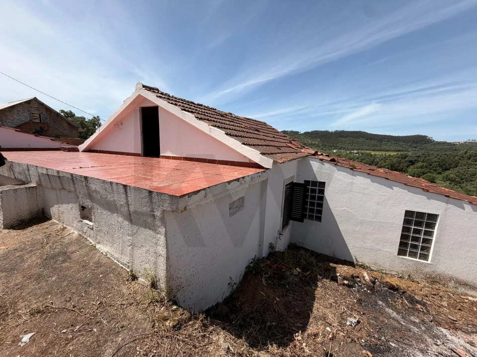 Moradia T3 para Venda em Nossa Senhora do Pranto Foto 6