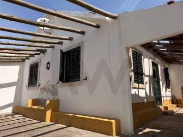 Moradia T3 para Venda em Nossa Senhora do Pranto