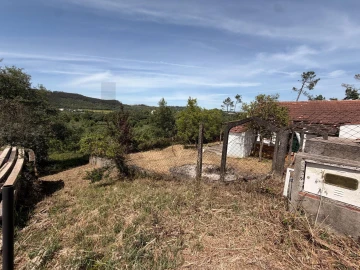 Moradia T3 para Venda em Nossa Senhora do Pranto