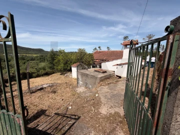 Moradia T3 para Venda em Nossa Senhora do Pranto