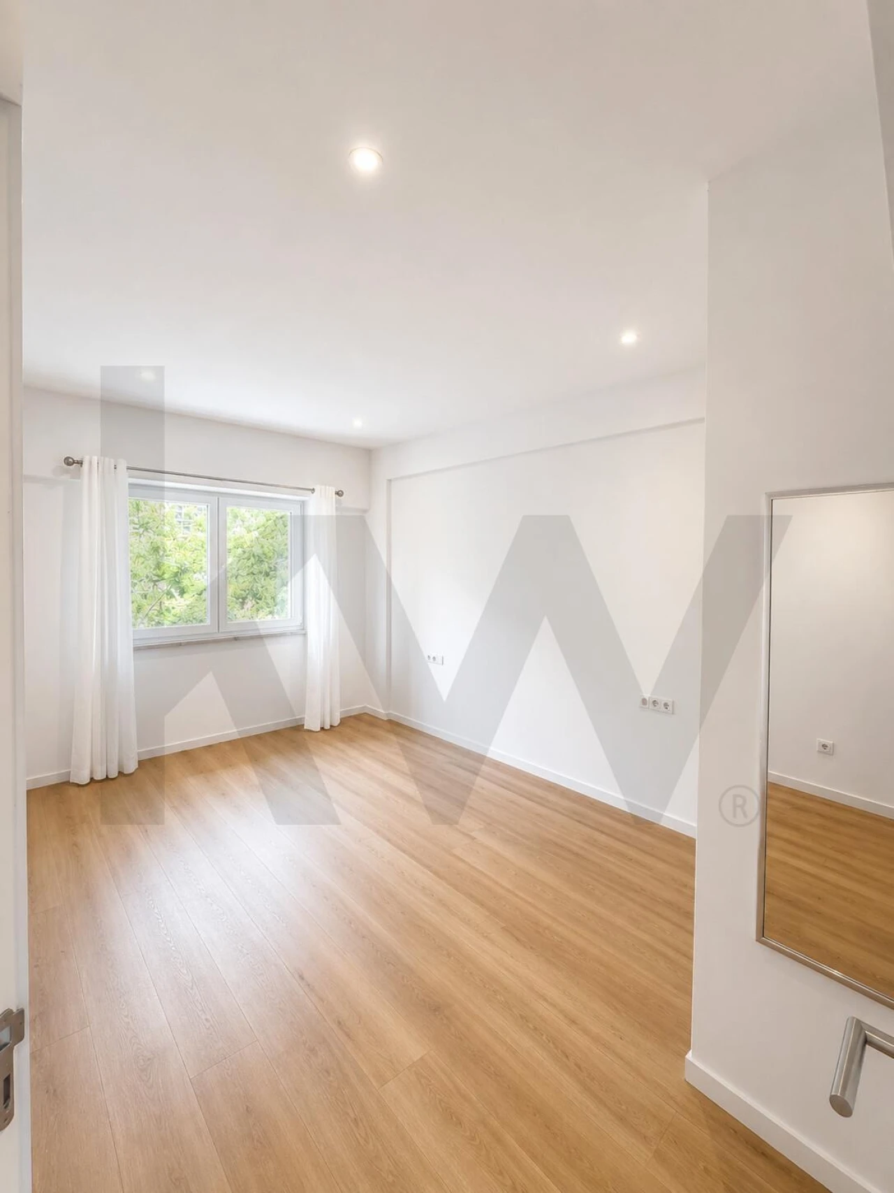 Apartamento T2 para Arrendamento em Lumiar Foto 10