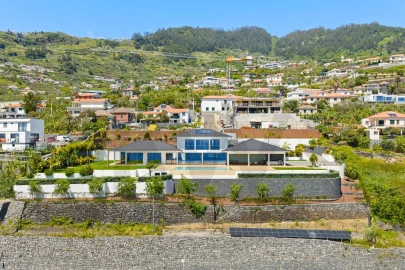 Moradia T5 para Venda em Arco da Calheta