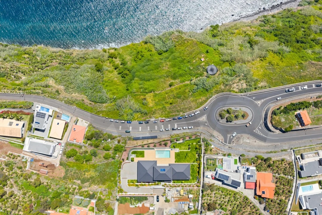 Moradia T5 para Venda em Arco da Calheta Foto 85