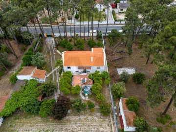 Moradia T3 para Venda em Charneca de Caparica e Sobreda