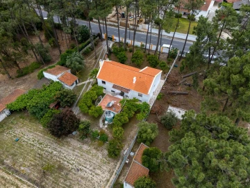 Moradia T3 para Venda em Charneca de Caparica e Sobreda
