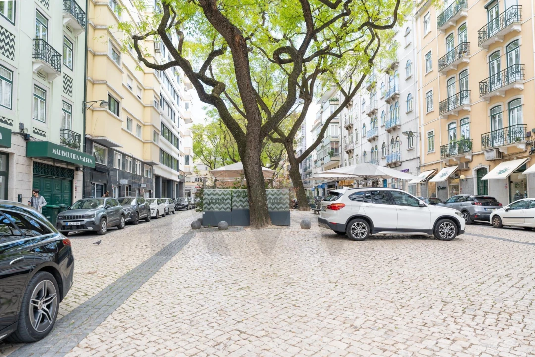 Apartamento T2 para Venda em Avenidas Novas Foto 28