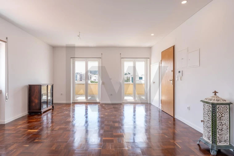 Apartamento T2 para Venda em Avenidas Novas Foto 8
