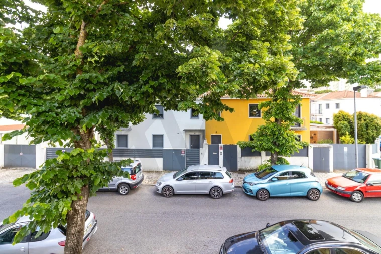 Moradia T4 para Venda em Benfica Foto 24