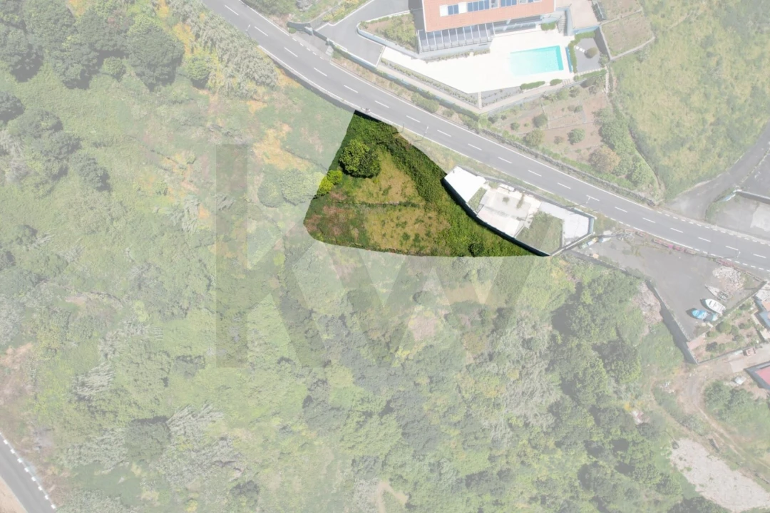 Terreno para Venda em Fajã da Ovelha Foto 3