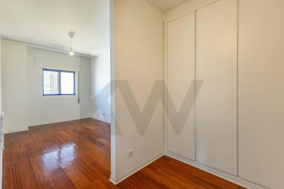 Apartamento T3 para Arrendamento em Santa Marinha e São Pedro da Afurada
