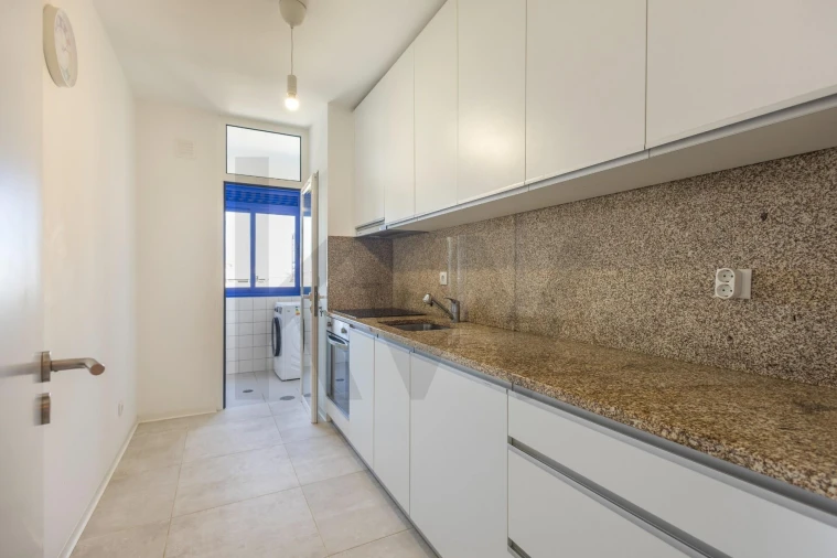 Apartamento T3 para Arrendamento em Santa Marinha e São Pedro da Afurada Foto 5