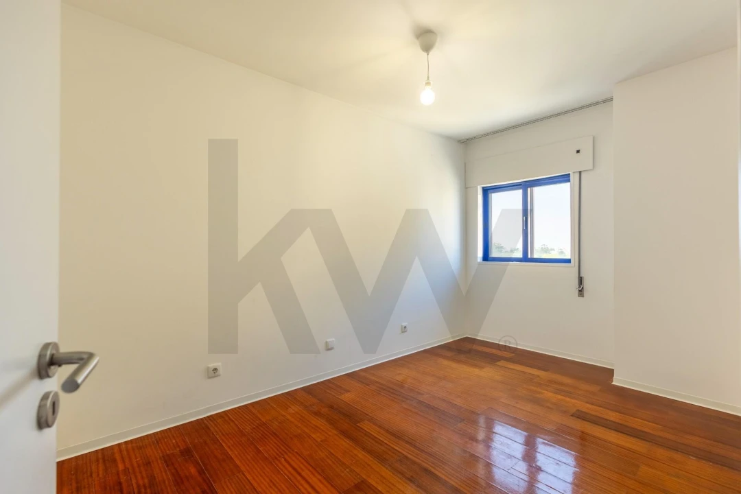 Apartamento T3 para Arrendamento em Santa Marinha e São Pedro da Afurada Foto 9