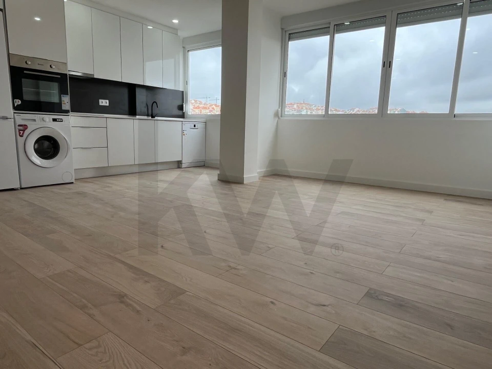 Apartamento T4 para Venda em Alfragide Foto 1