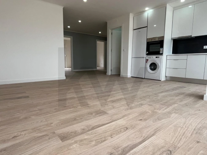 Apartamento T4 para Venda em Alfragide Foto 2