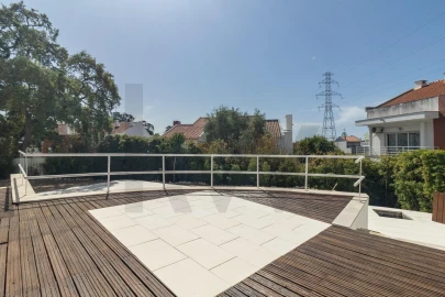 Moradia T3 para Arrendamento em Charneca de Caparica e Sobreda